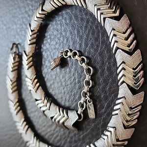 VTG Monet necklace